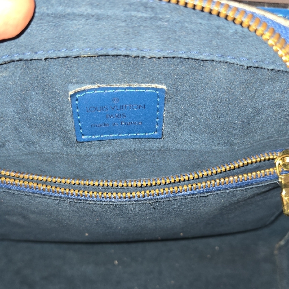Vintage Louis Vuitton Navy Epi Pont Neuf - Picture 4 of 8